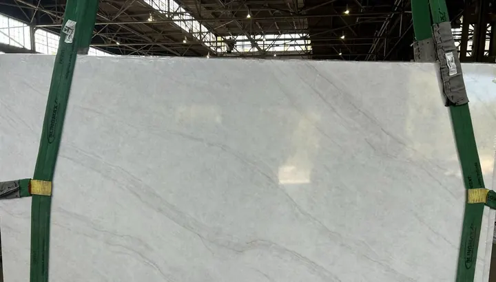 Taj Blanc quartz slab